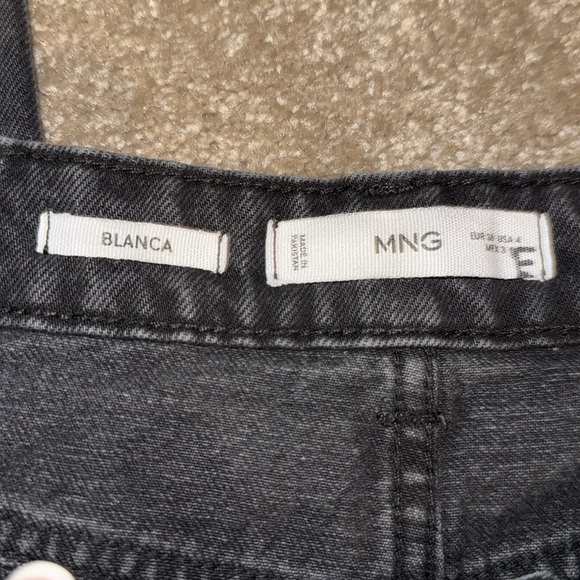 MANGO Blanca Straight Crop Raw Edge Hem Black Jeans - size 4. B4 - Picture 3 of 5